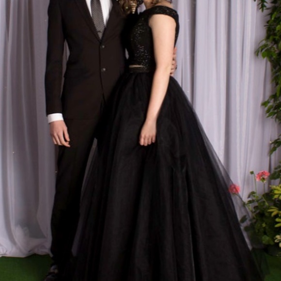 Sherri Hill Black Two Piece Dress - Picture 2 of 8